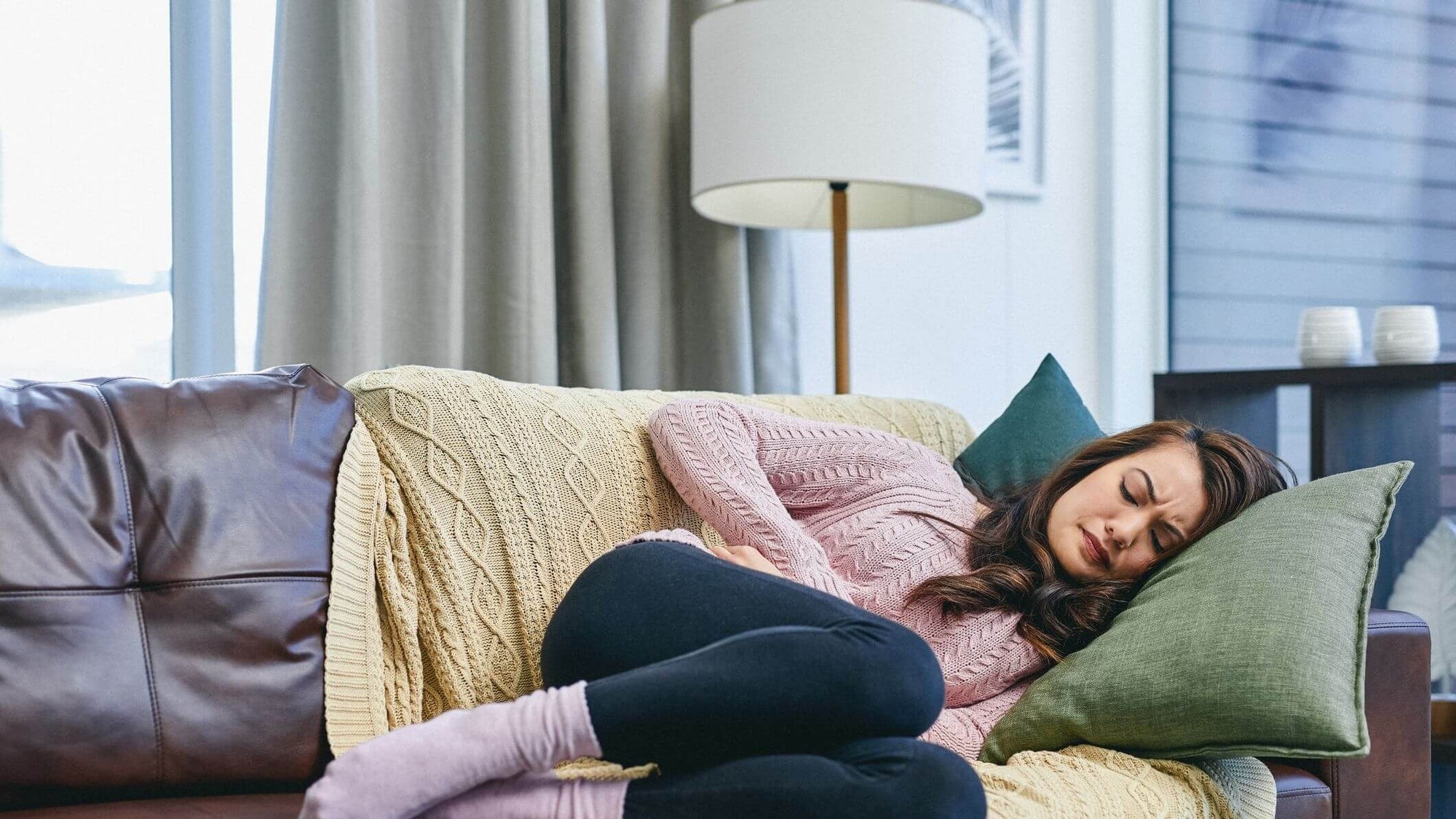 Natural Wаys tо Вeаt thе Pain: 10 Effective Period Pain Solutions fоr Period Cramps